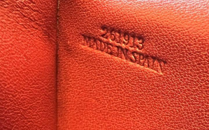 お得NEW LOEWE スモールバーティカル ウォレット 財布 IWlAG-m48481537178 ロエベ アナグラム 大得価特価