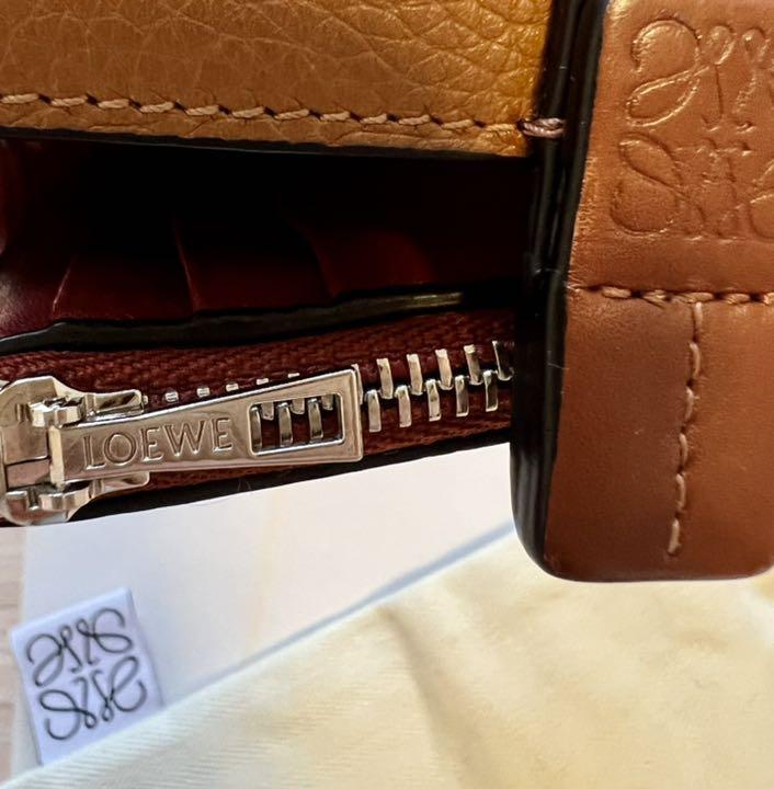 お得NEW LOEWE スモールバーティカル ウォレット 財布 IWlAG-m48481537178 ロエベ アナグラム 大得価特価
