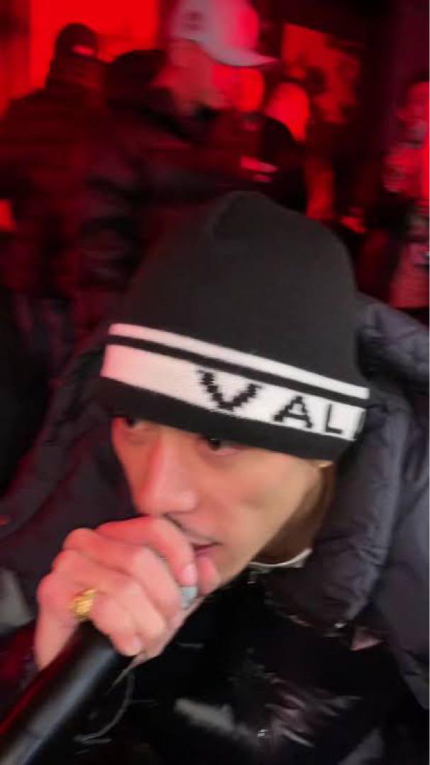 vallad ビーニー io着用