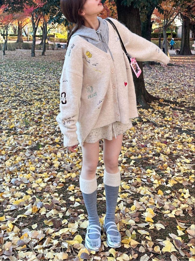 kastane SIXSENCE 刺繍カーディガン Kastane（カスタネ）の「SIXSENCE 刺繍カーディガン（ニット
