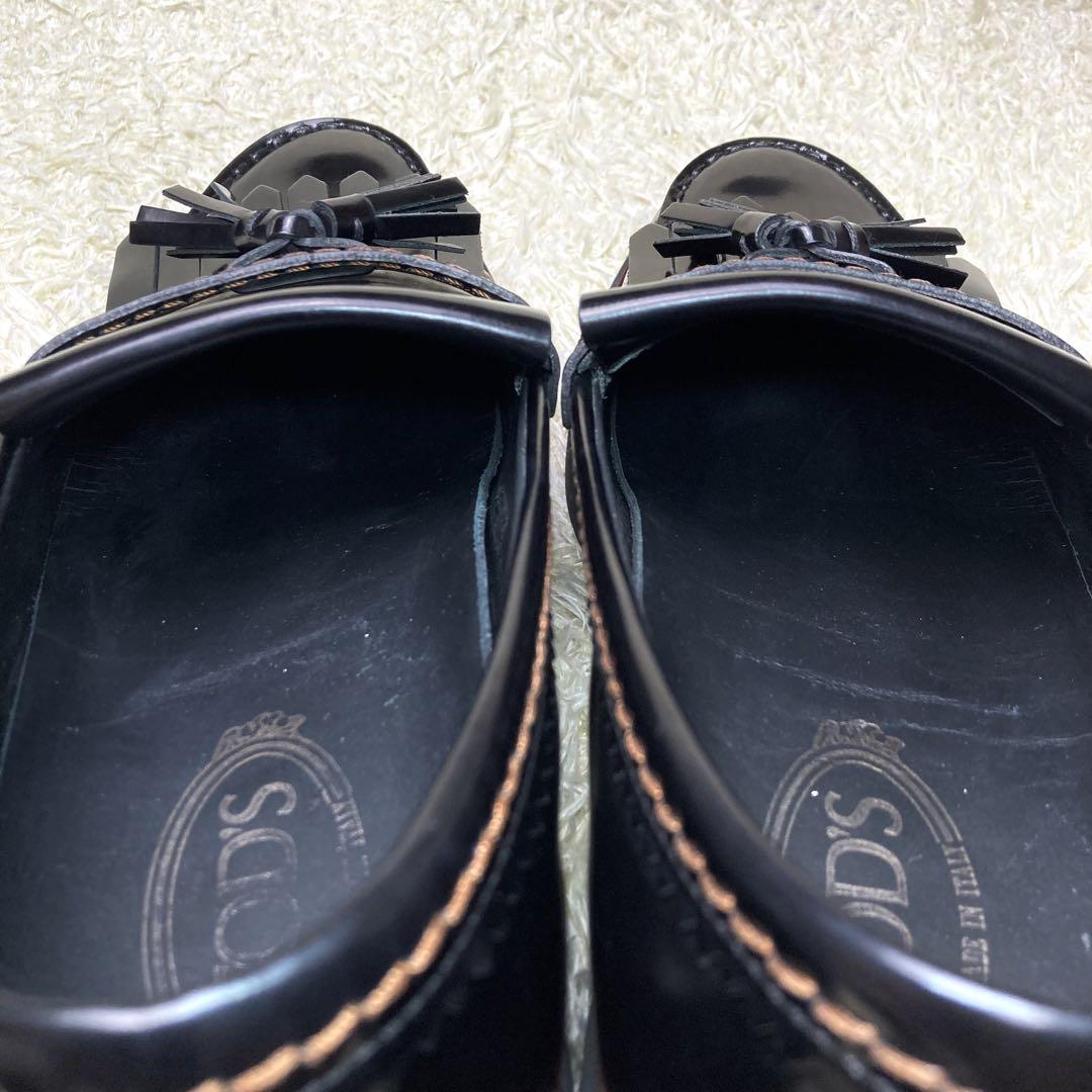 『美品』TOD'S トッズ　タッセルローファー フリンジ　ガラスレザー　黒