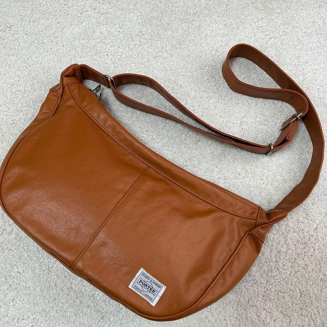 PORTER ポーター ショルダーバッグ フリースタイル 三日月 キャメル 茶色