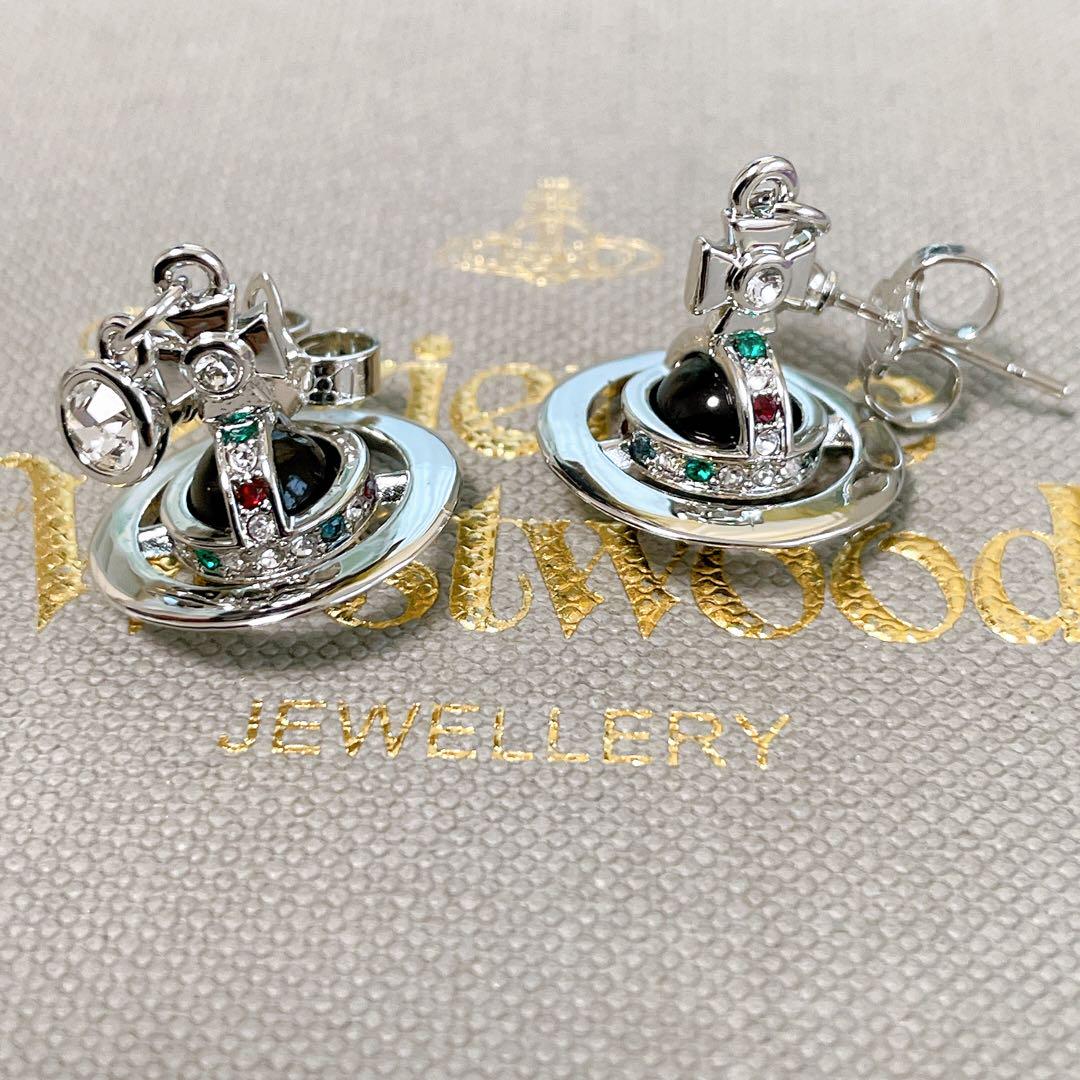 ヴィヴィアン プチ オーブ ピアス