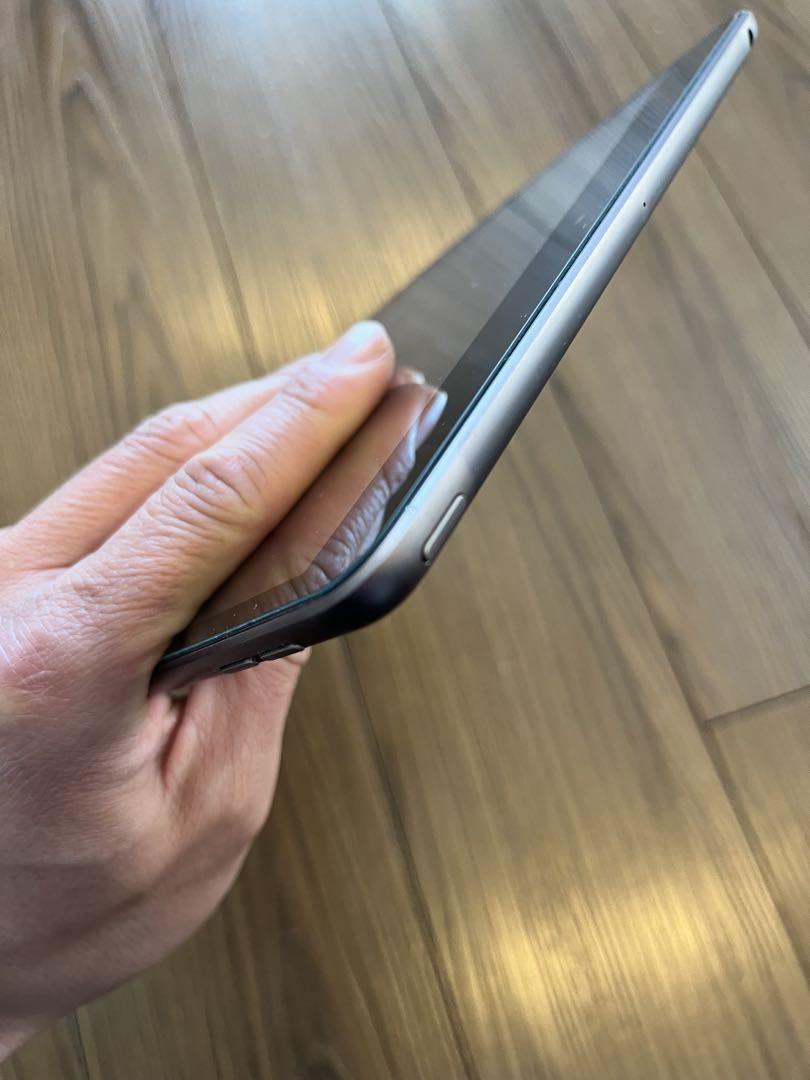 Apple iPad 第7世代 32GB wifiモデル スペースグレー
