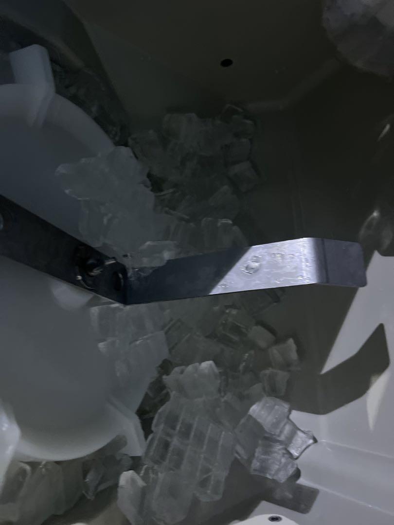 HOMESTAR ICE DISPENSER ホワイト　2018年製