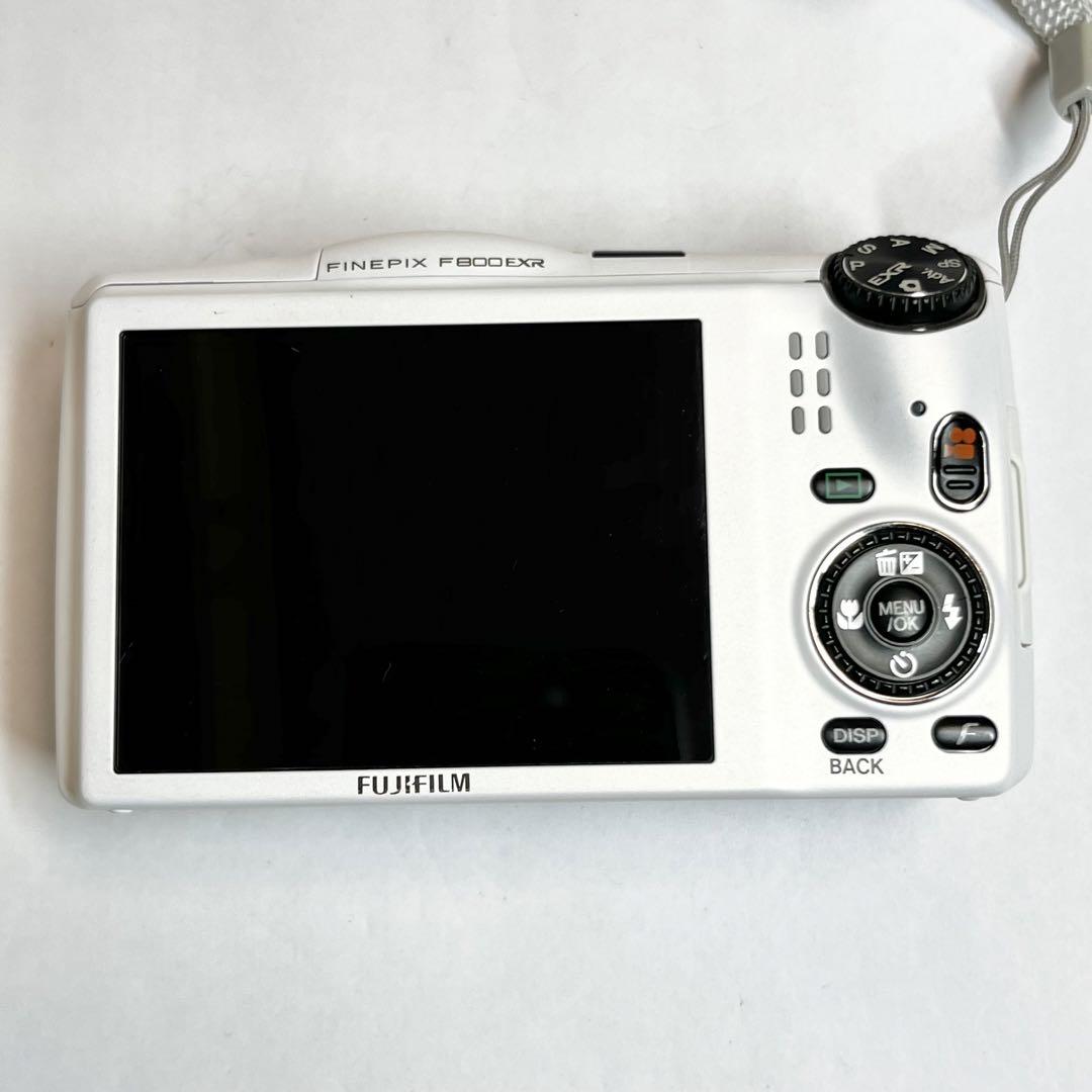 【ジャンク】FUJIFILM Finepix F800EXR ホワイト デジカメ