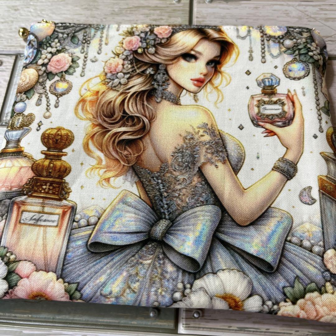 ハンドメイド　ポーチ　mamasa san様専用プリンセスの日常