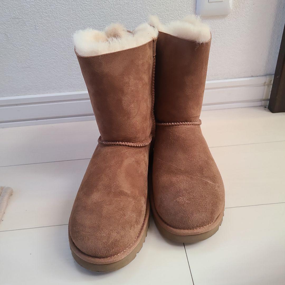 ワールド オンラインストア UGG ムートンブーツ リボン付き ブラウン 靴