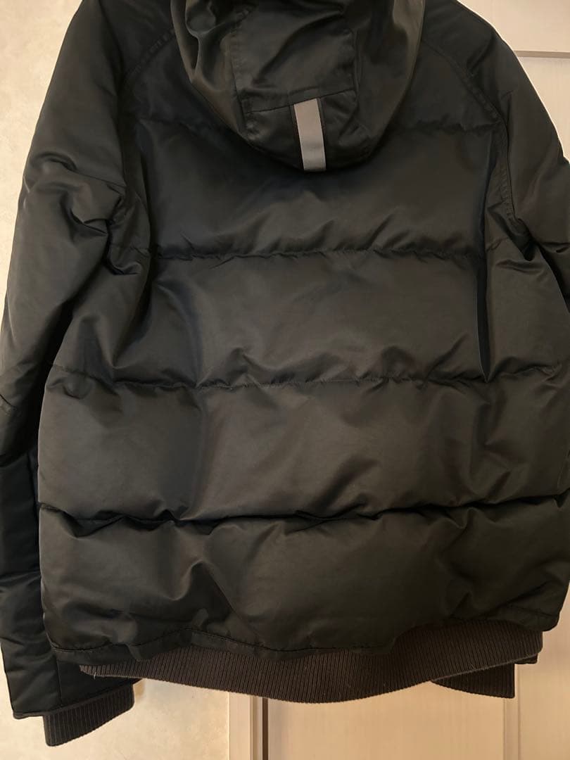 美品 カナダグースブラックレーベル EVERLEIGH BOMBER 美品 カナダグースブラックレーベル EVERLEIGH BOMBER