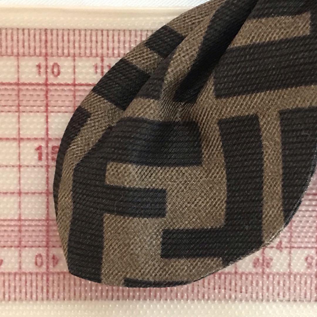 【美品！】FENDI ズッカ柄　シルク製　リボンシュシュ　ヘアゴム　箱付き