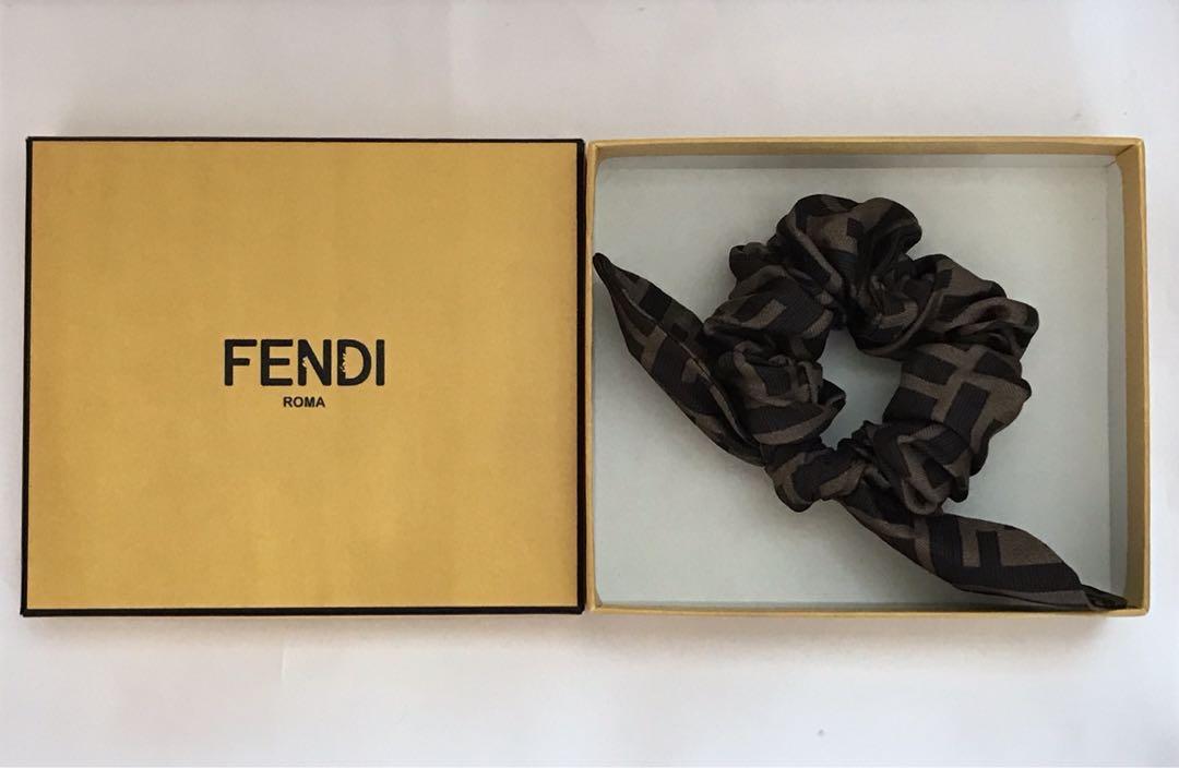 【美品！】FENDI ズッカ柄　シルク製　リボンシュシュ　ヘアゴム　箱付き