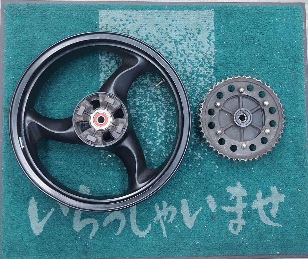 ZR250B バリオスⅡ 純正リアホイール