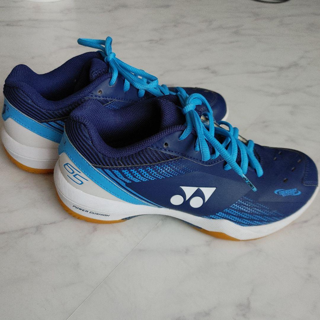 美品　YONEX　バドミントンシューズ65 POWER CUSHION 65