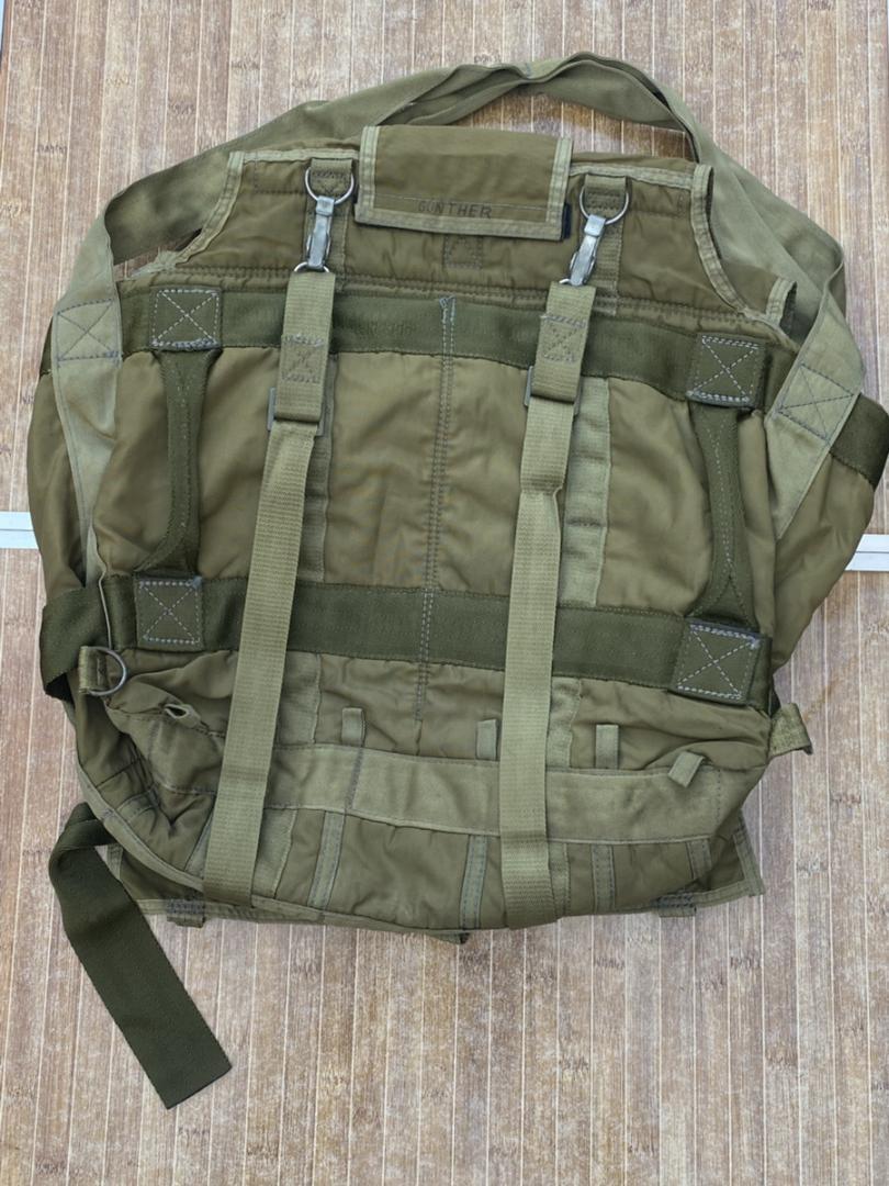 ★ チェコ軍 3WAY パラシュートバッグ USED