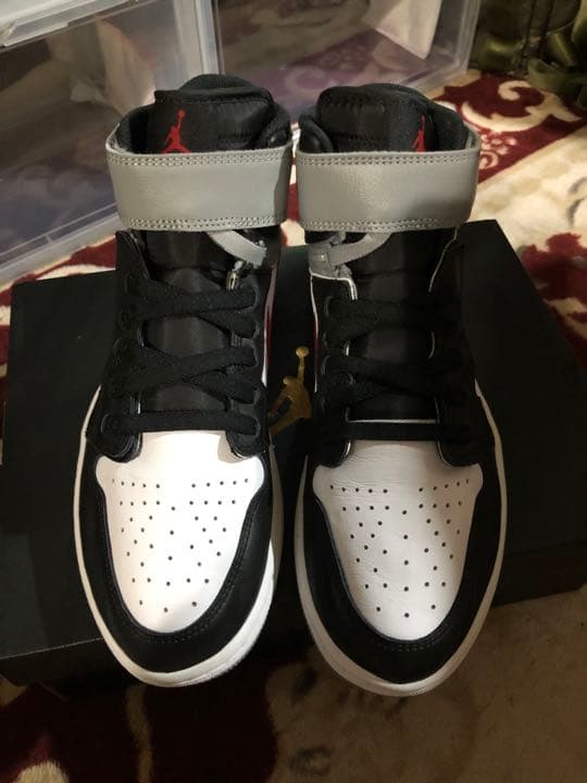 NIKE AIRジョーダン １FLYEASE