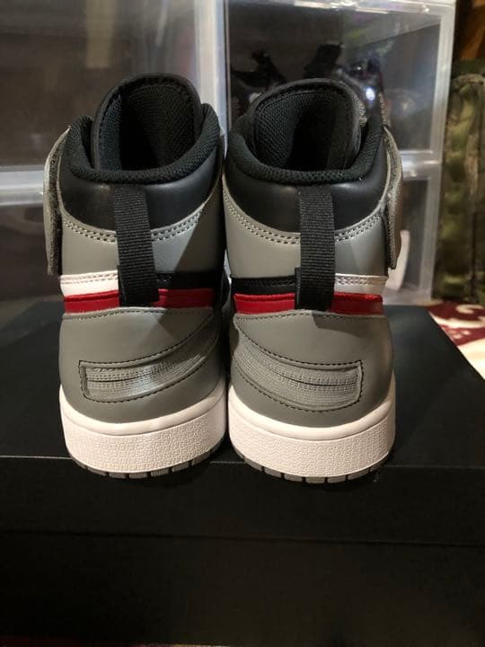 NIKE AIRジョーダン １FLYEASE