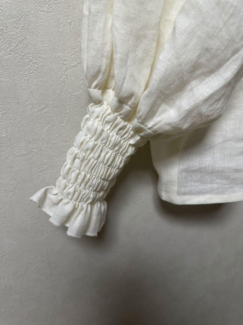 【新発売】 shirring tops《white） fukuoka ito トップス