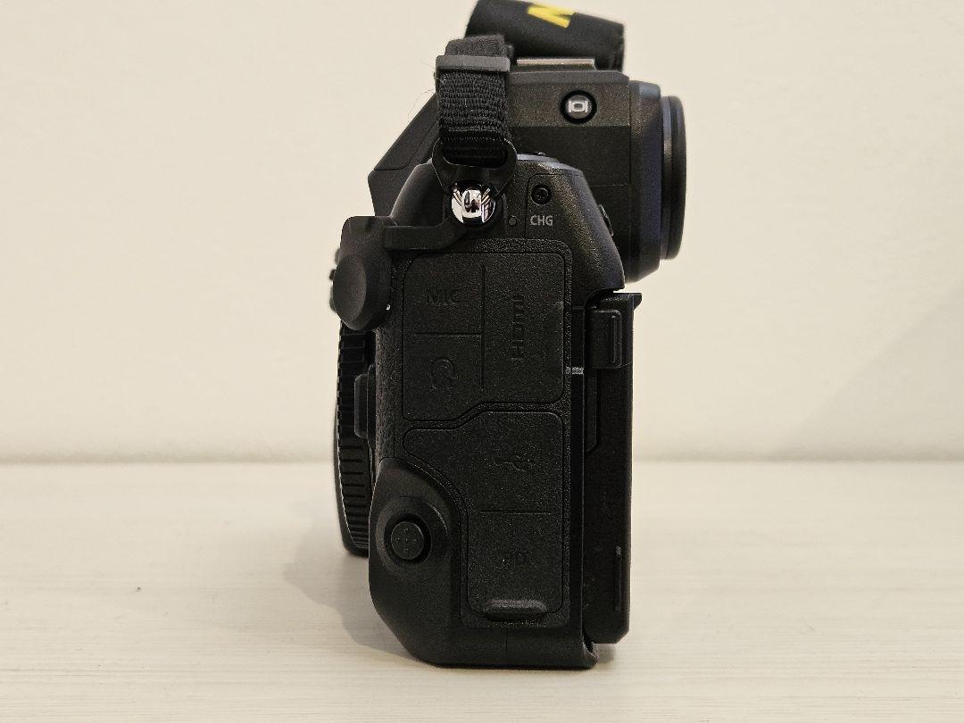 Nikon Z8 ミラーレス一眼カメラ　ニコン