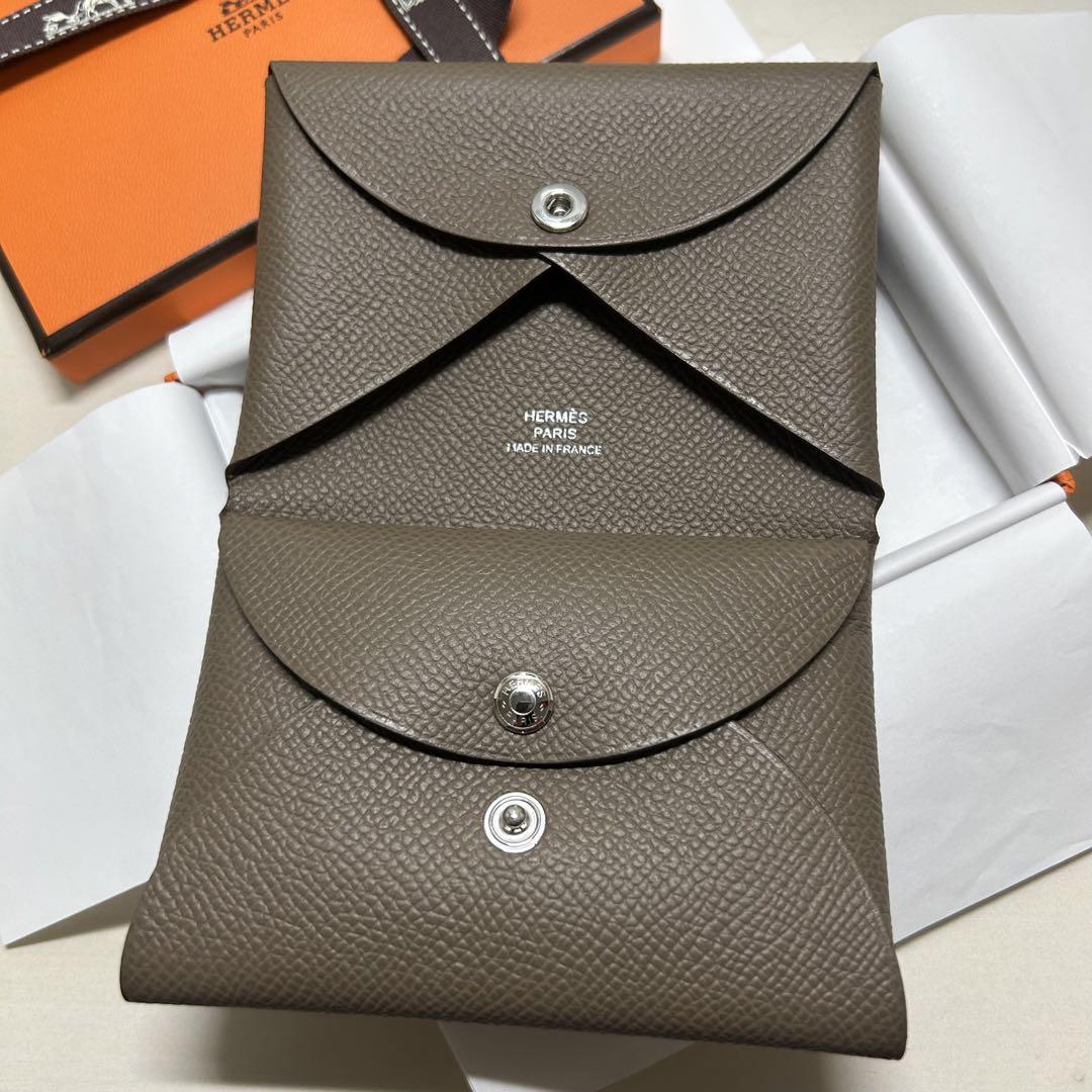 【入手困難】新品♪ HERMES エルメス　カルヴィデュオ　エトゥープ　財布