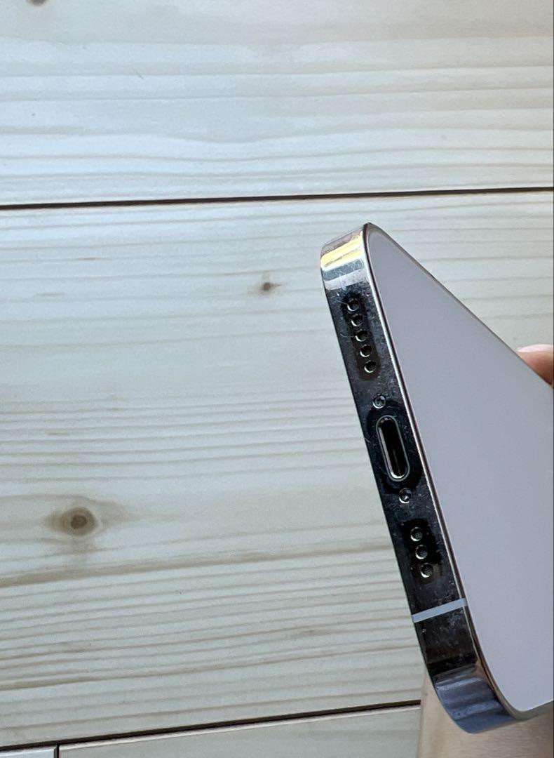 Apple iPhone 12 Pro シルバー