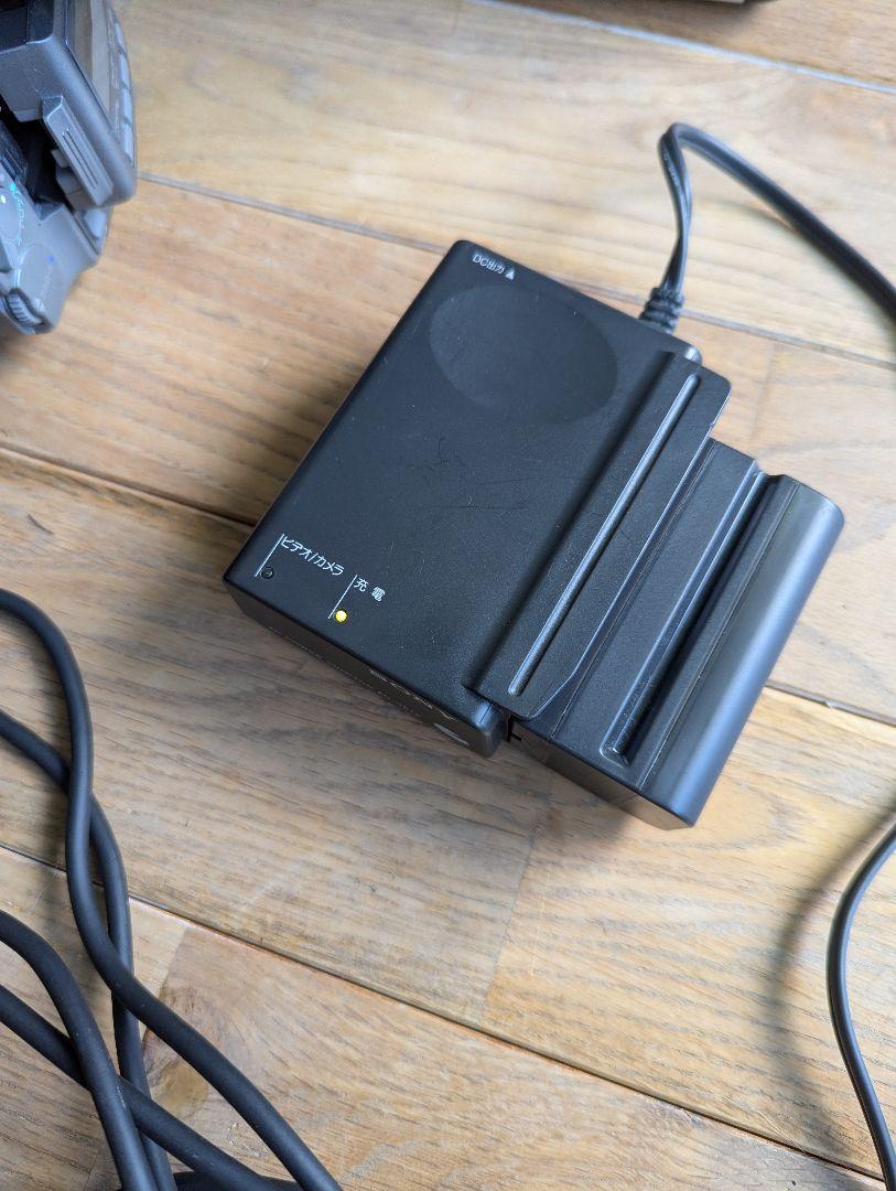 SONY DCR-VX1000 : 動作確認済み・レンズ難あり品・ジャンク