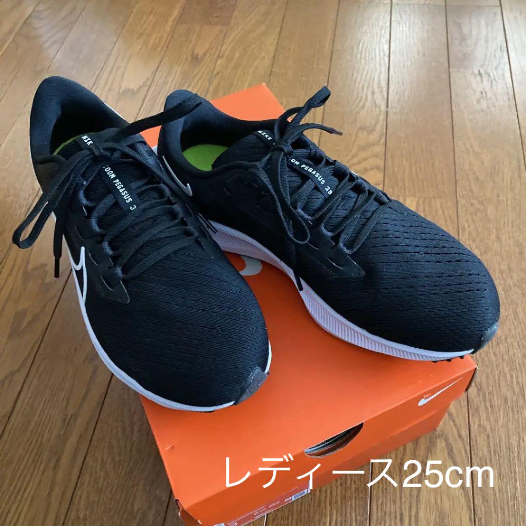 ナイキ エアズームペガサス38 ランニングシューズ