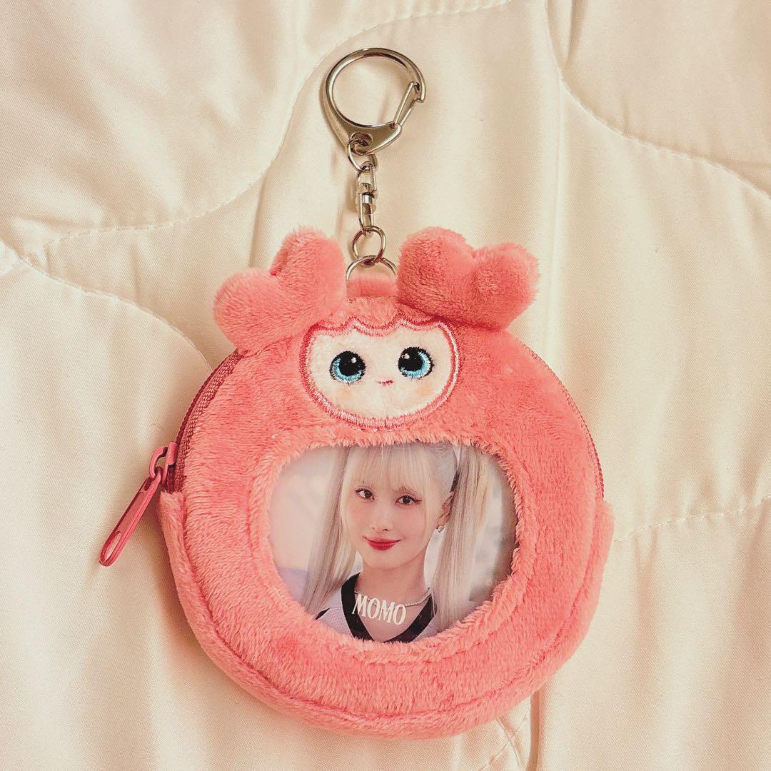 TWICE MISAMO 缶バッチポーチ MOMO モモ - メルカリ