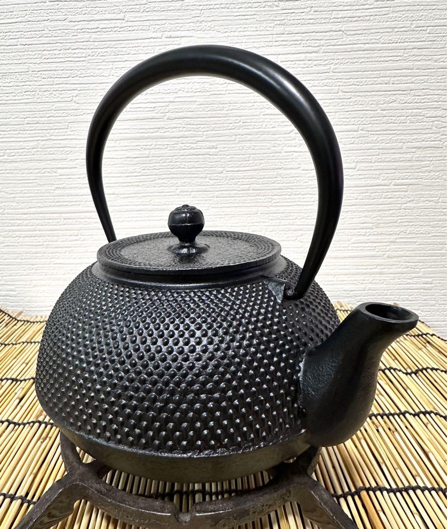 未使用品　南部池永造　１２型アラレ　南部鉄瓶　南部鉄器　調理器具　鉄瓶