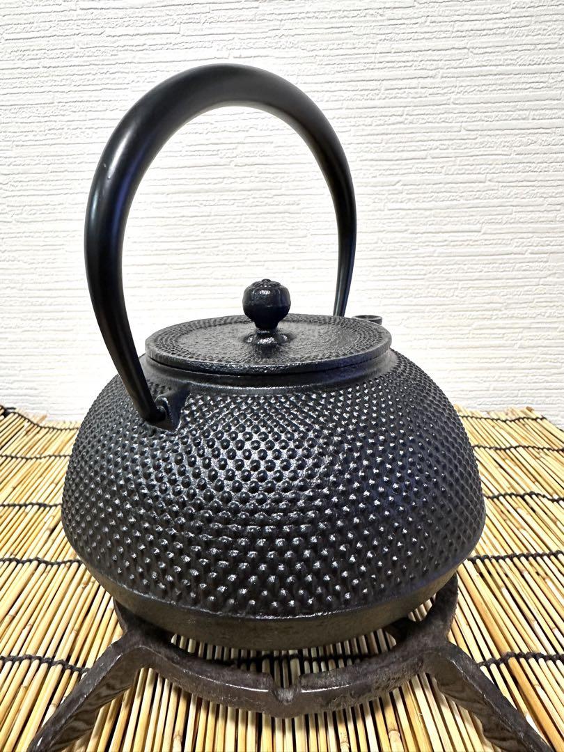 未使用品　南部池永造　１２型アラレ　南部鉄瓶　南部鉄器　調理器具　鉄瓶