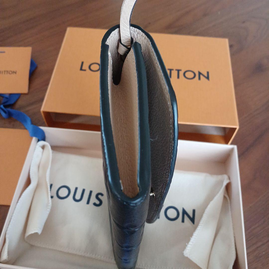 LOUIS VUITTON ポルトホォイユ　エミリー