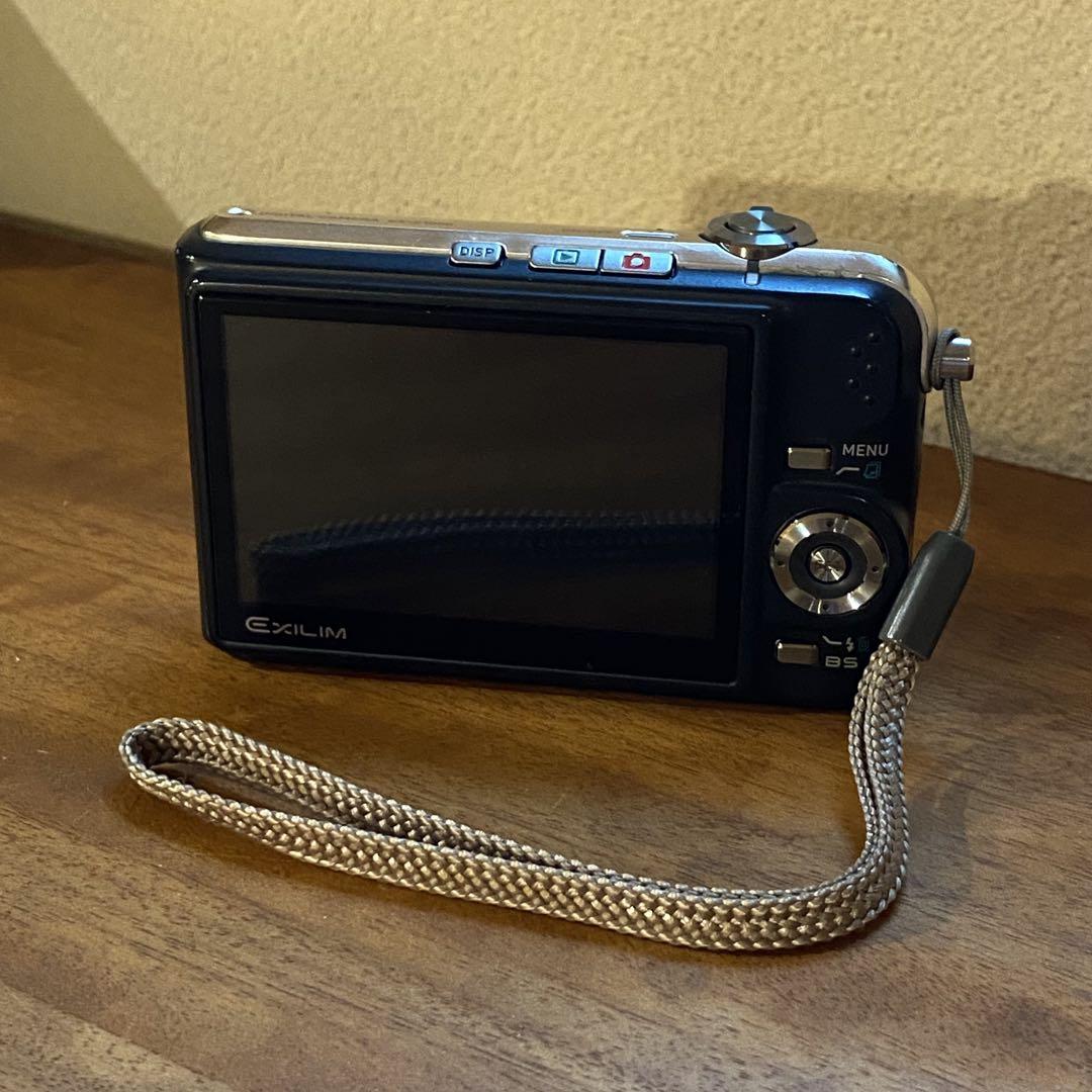 【ジャンク品】CASIO EXILIM 10.1メガピクセル デジカメ 難ありCASIO EXILIM 10.1メガピクセル デジタルカメラ - メルカリ