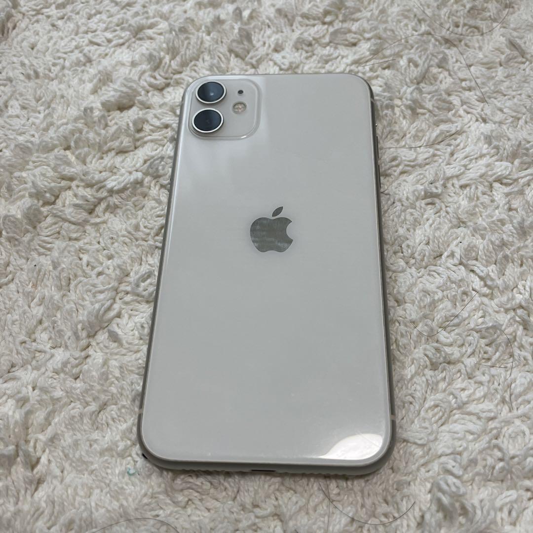 iPhone 11 ホワイト 128 GB au iPhone 11 ホワイト 128 GB au