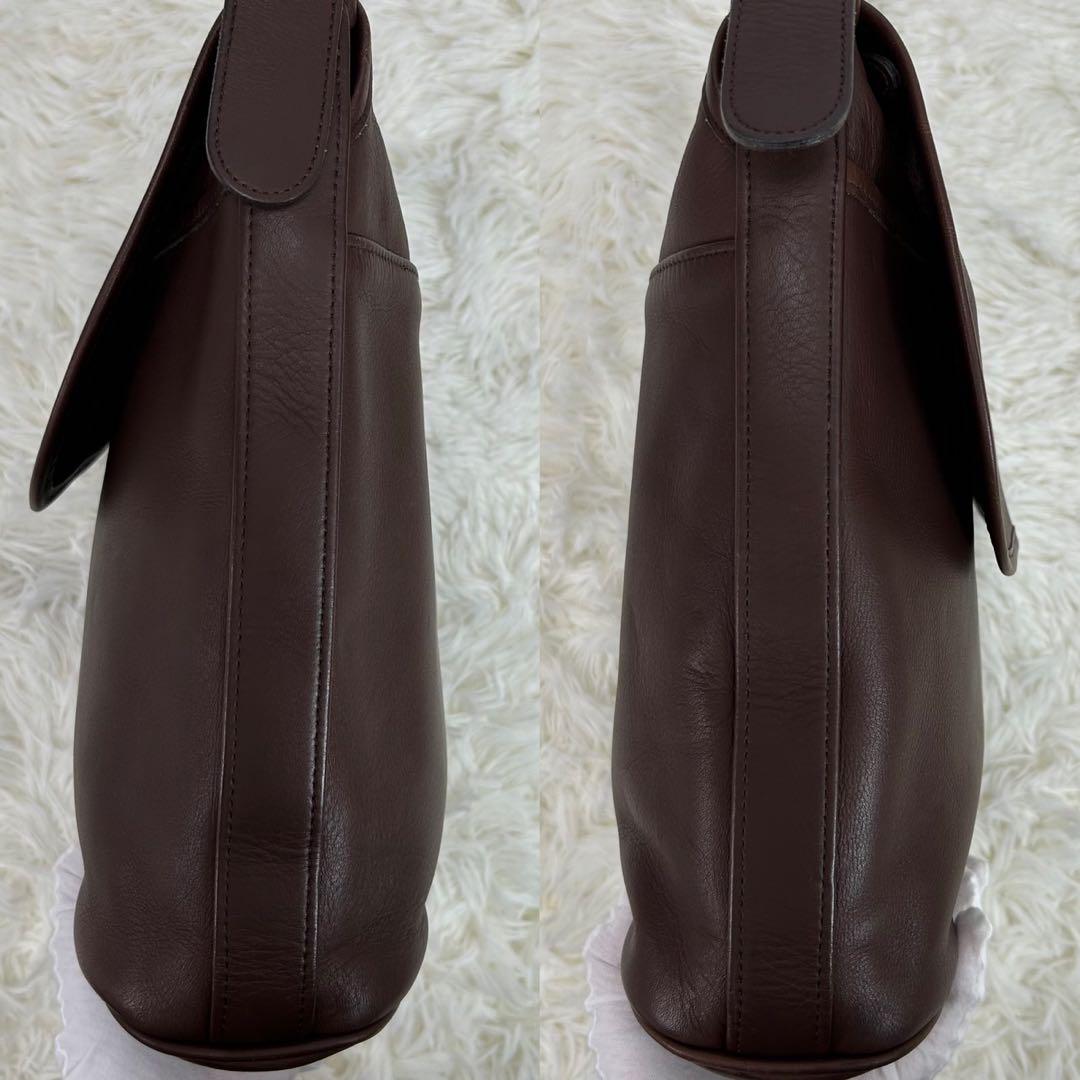 ショルダーバッグ
