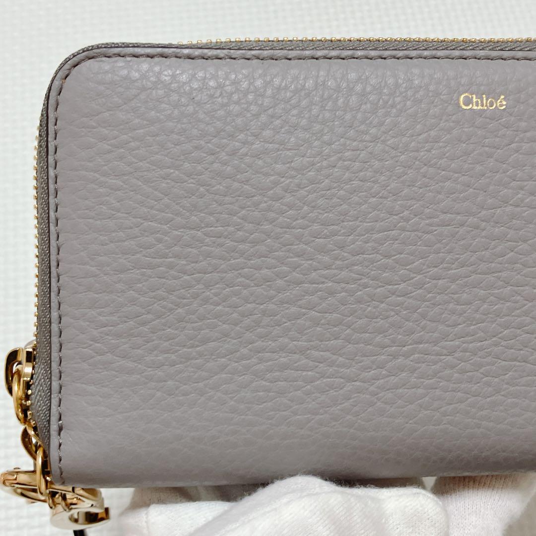 未使用　Chloe クロエ　レザーラウンドジップ長財布『C』チャーム　グレー