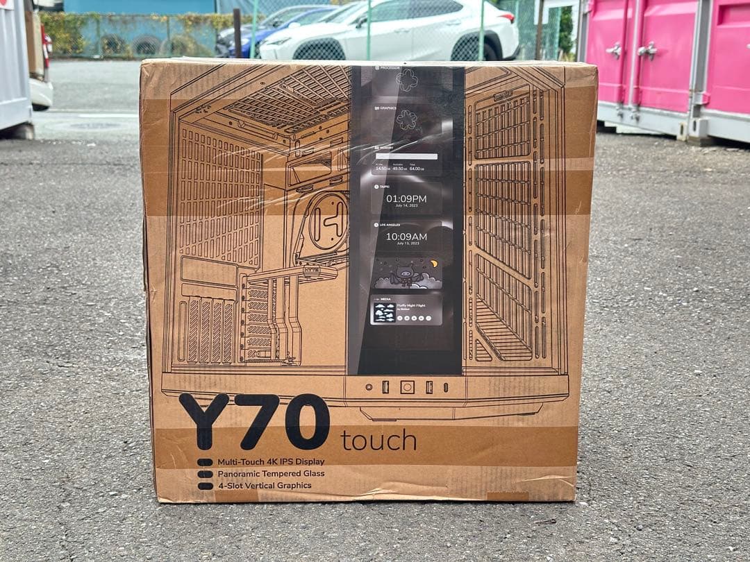 HYTE Y70 Touch 黒 初期4Kパネルモデル