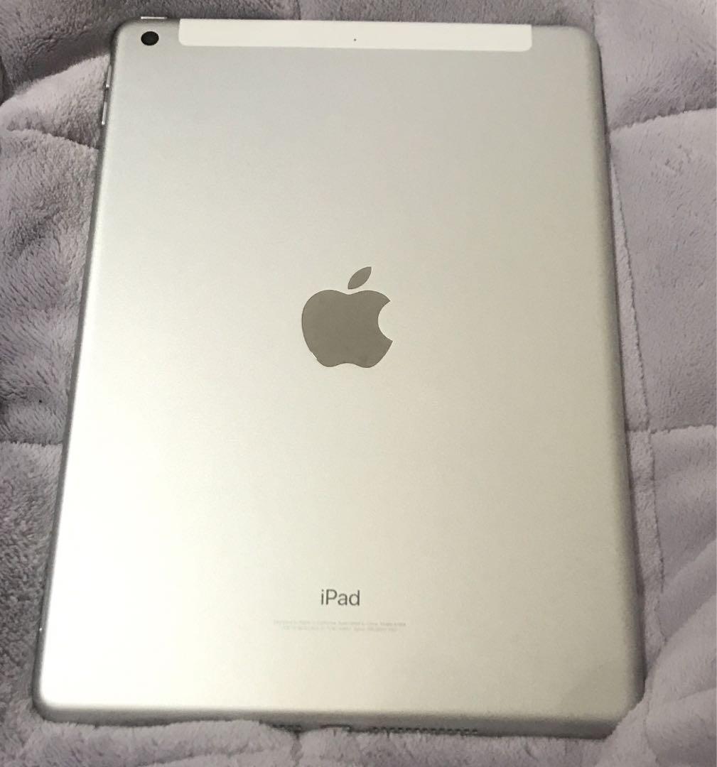 iPad第6世代Wi-Fi + Cellular 32GB シルバー