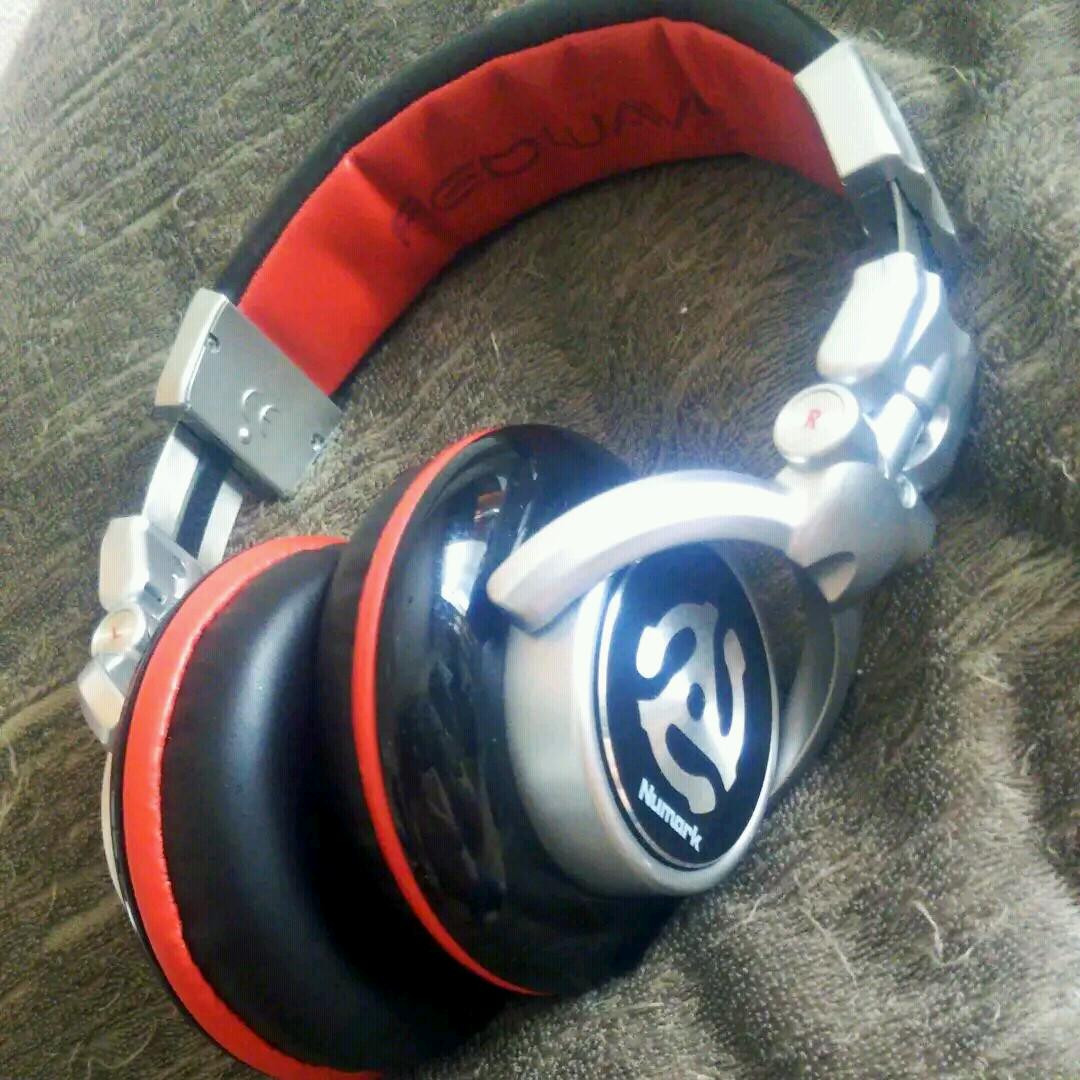 NUMARK ヘッドフォン REDWAVE
