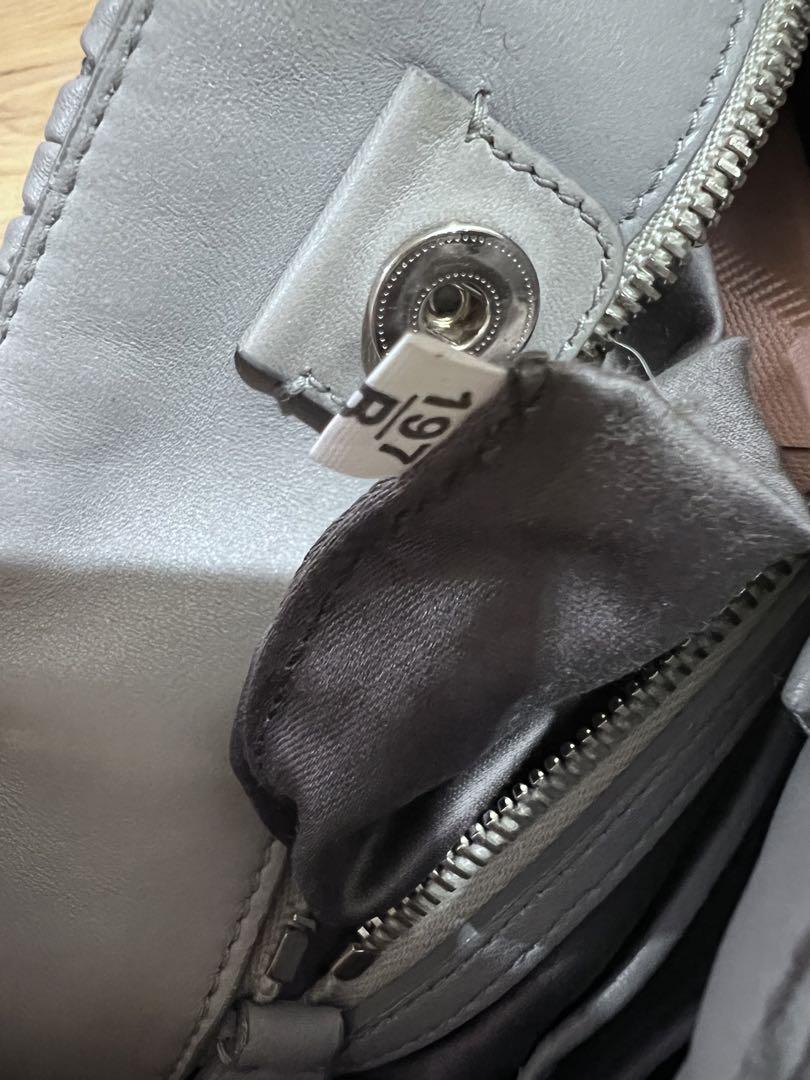 miu miu バッグ　かばん　ミュウミュウ ナッパクリスタル miumiu