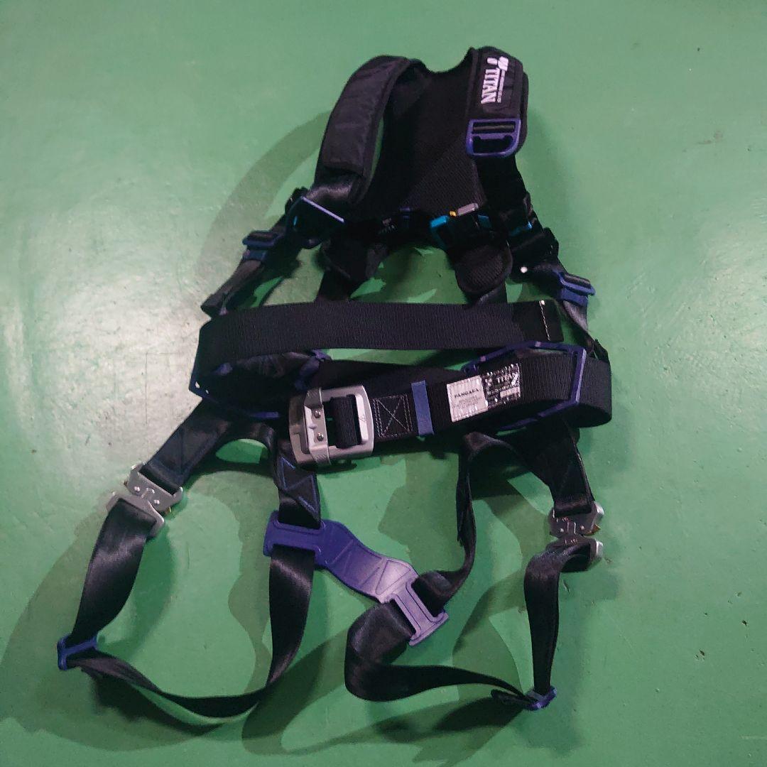 墜落制止用器具（サイズM）