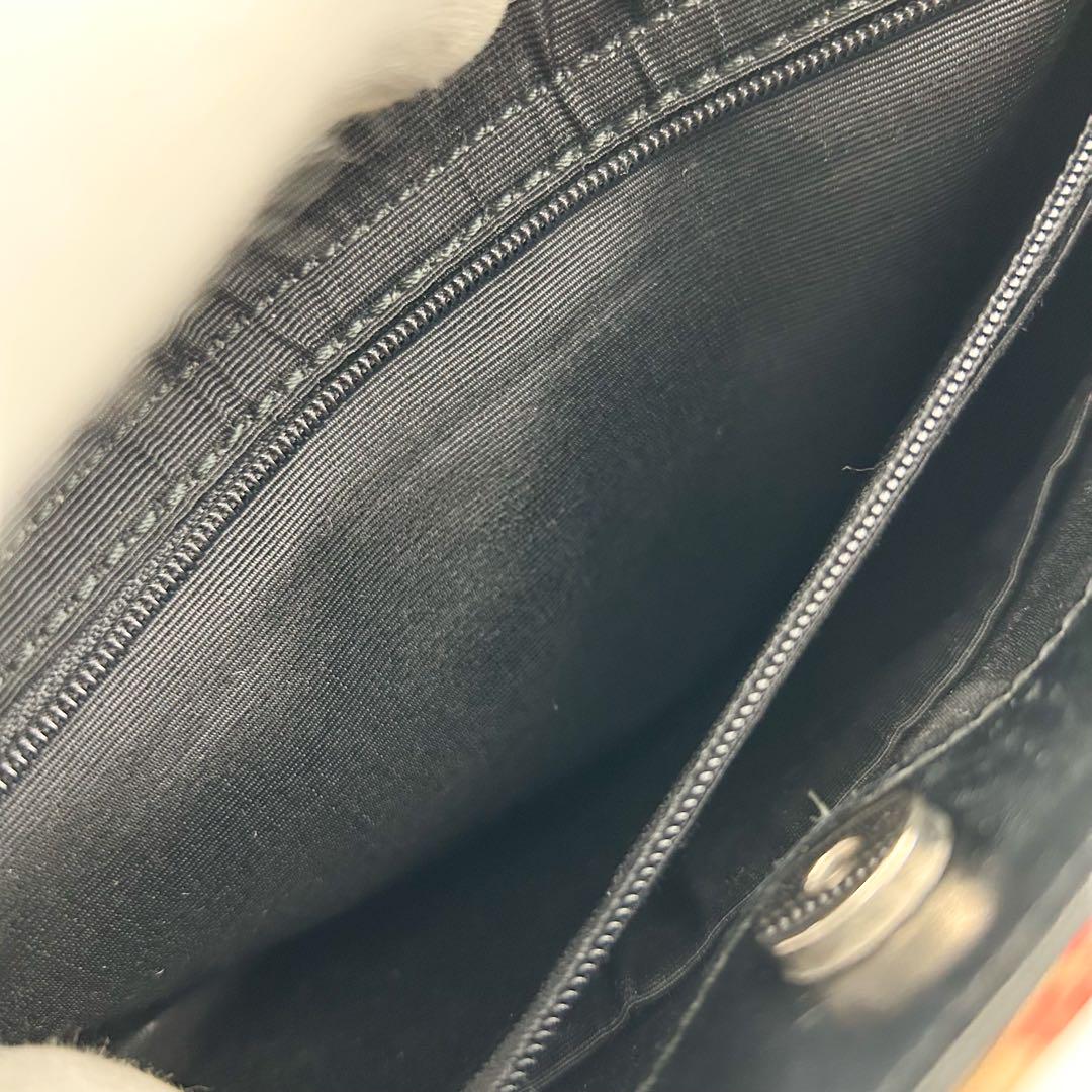 バーバリー ショルダーバッグ ノバチェック 型押しロゴ シルバー金具 レザー 黒