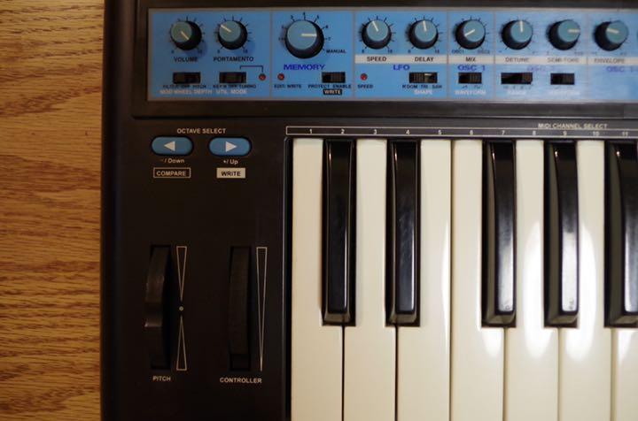 NOVATION BASS STATION 初代