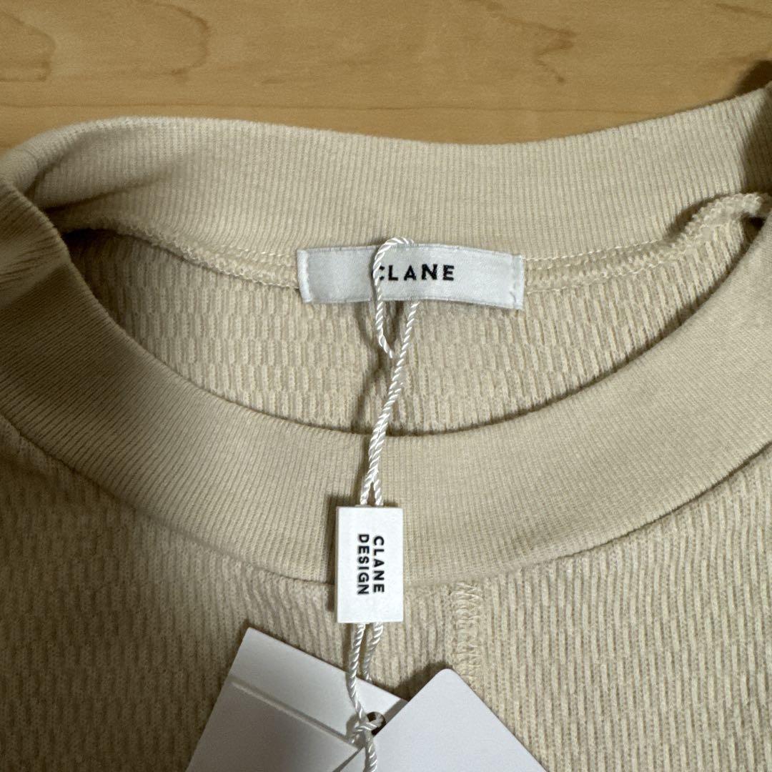 新品　CLANE ベージュ サーマルトップス