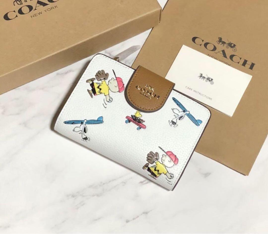 COACH ×PEANUTSコラボ 二つ折り財布 スヌーピー 新品未使用
