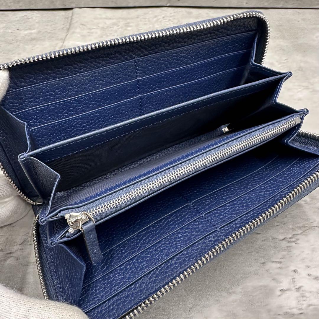 専用!!美品/2024年✨GUCCI エンボスロゴ ジッピーウォレット 専用!!美品/2024年✨GUCCI エンボスロゴ ジッピーウォレット