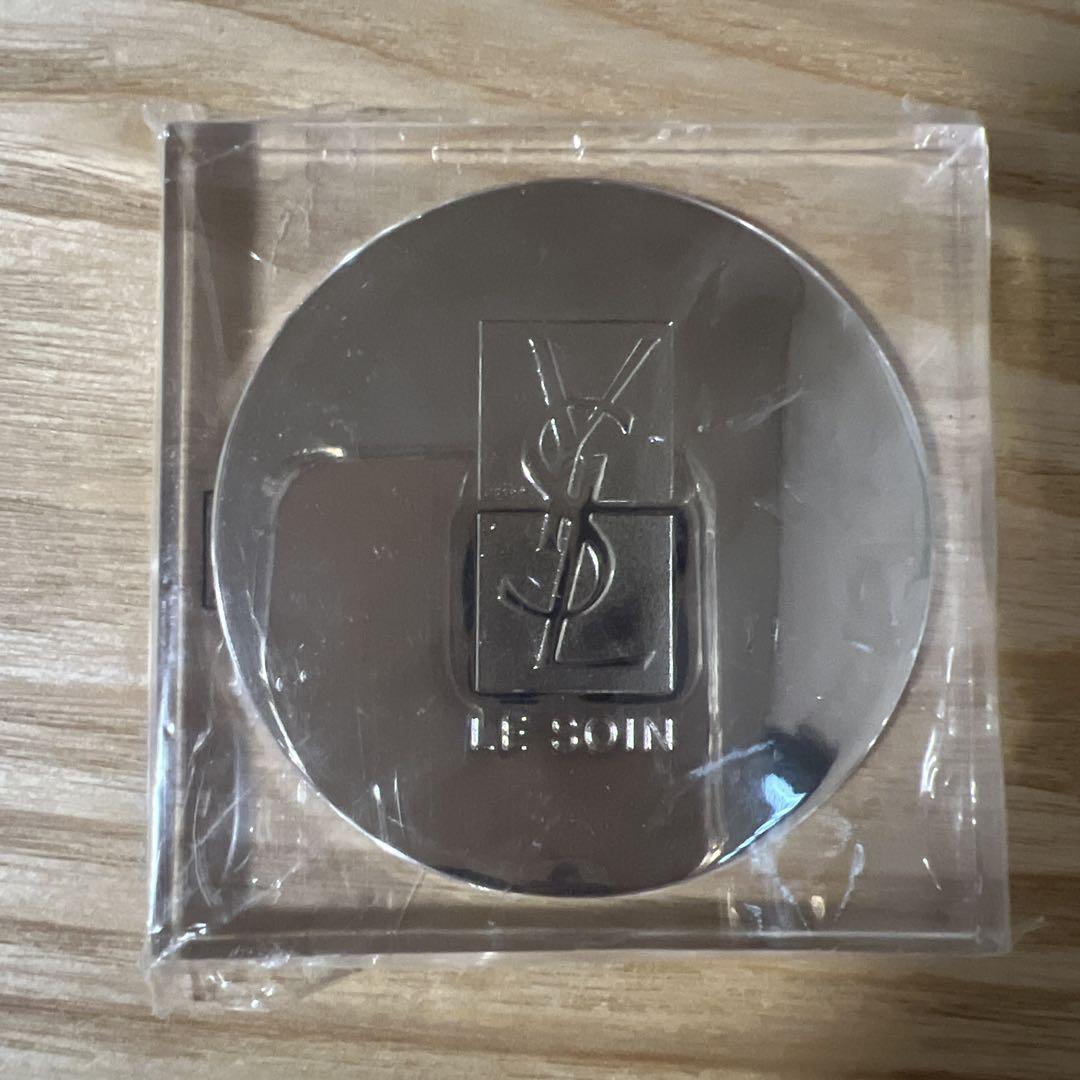 イヴ・サンローラン 4,550円