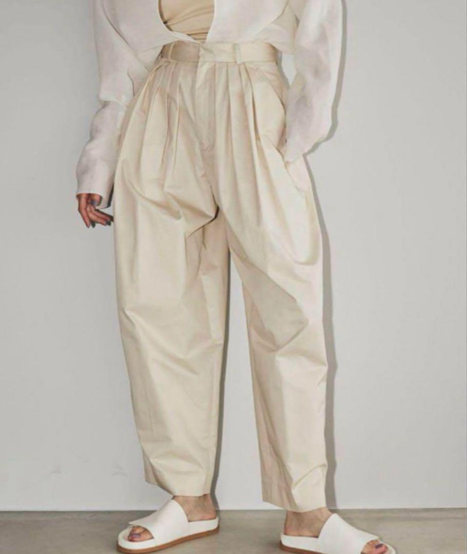todayful tuck tapered Trousers 36 ホワイト TODAYFUL Tuck Tapered Trousers 36 - メルカリ