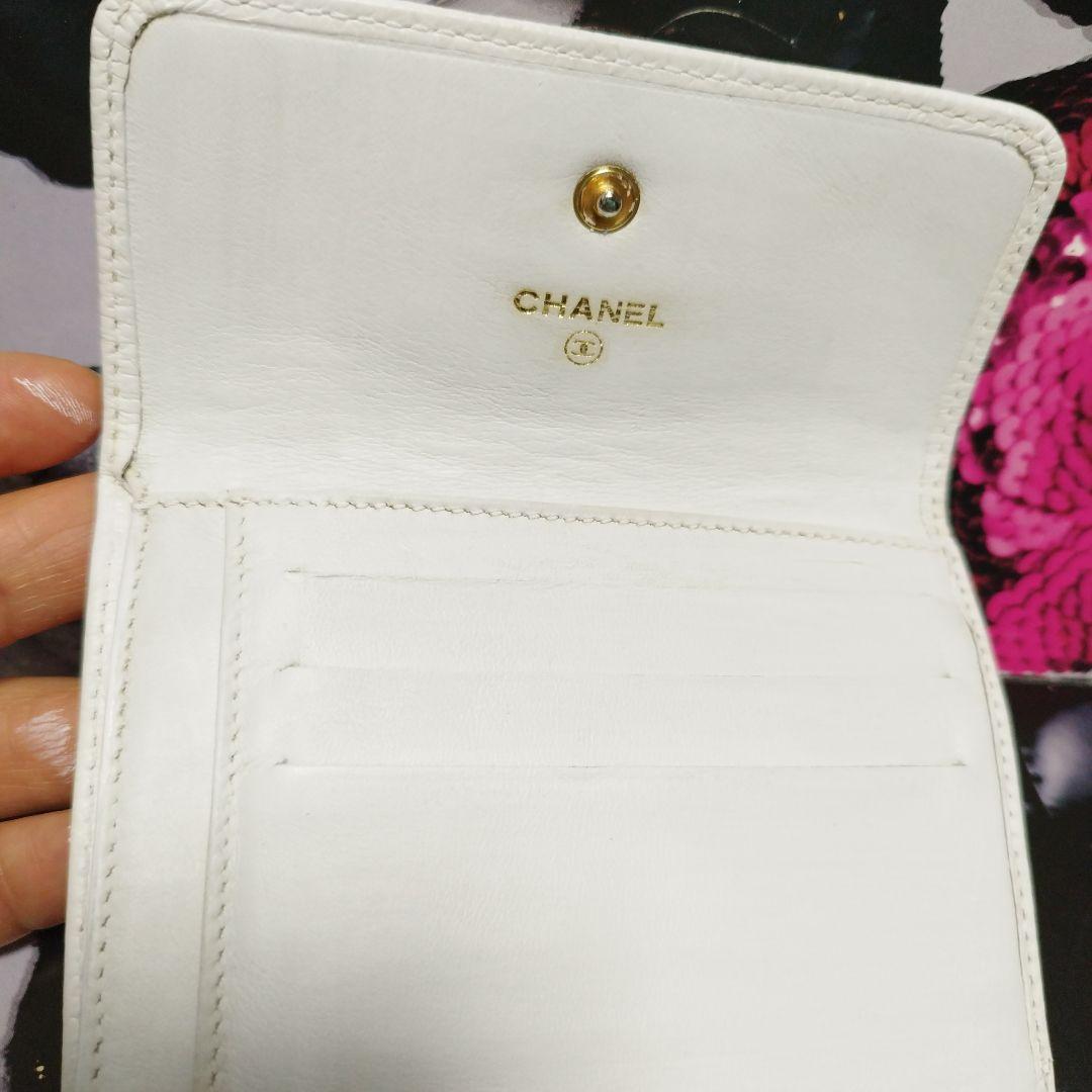シャネル　三つ折り財布