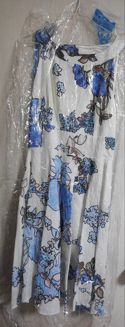 イタリア製 青白 花柄ワンピース ドレス(麻) M 未使用タグ付 最終値下げ中 イタリア製 青白 花柄ワンピース ドレス(麻) M 未使用タグ付 最終値下げ中