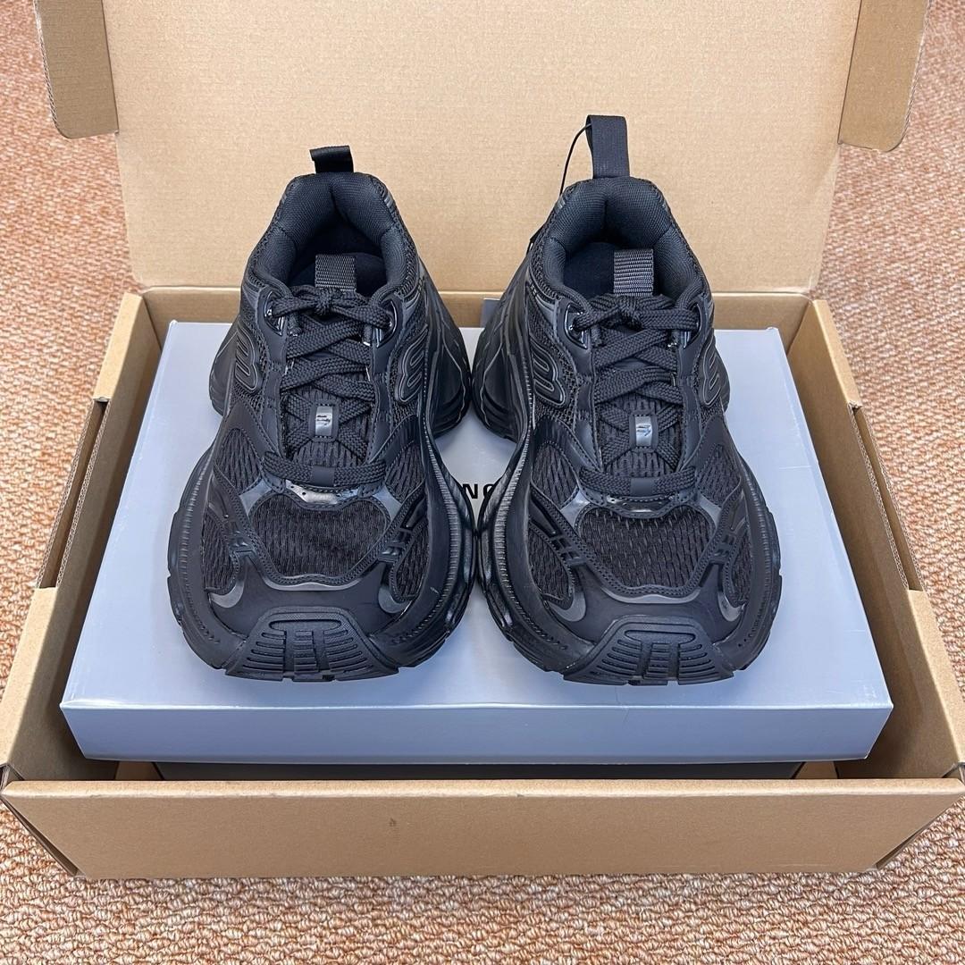 BALENCIAGA10xl ブラックスニーカー~-*-**