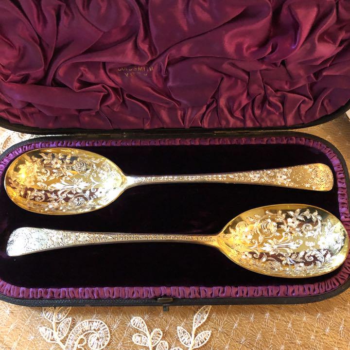 定番格安 英国製スターリングシルバー 薔薇紋ベルメイユペアサービングスプーンBOX付き BhEZl-m48714994672 最安値国産